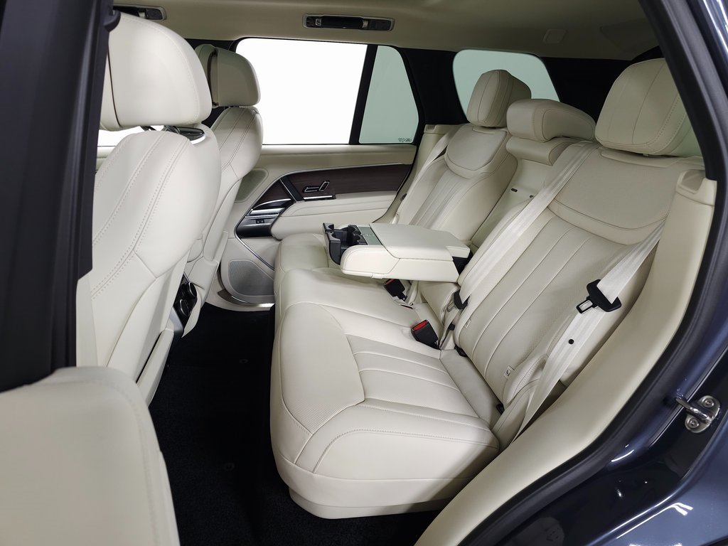 2025 LAND ROVER RANGE ROVER - Image 35