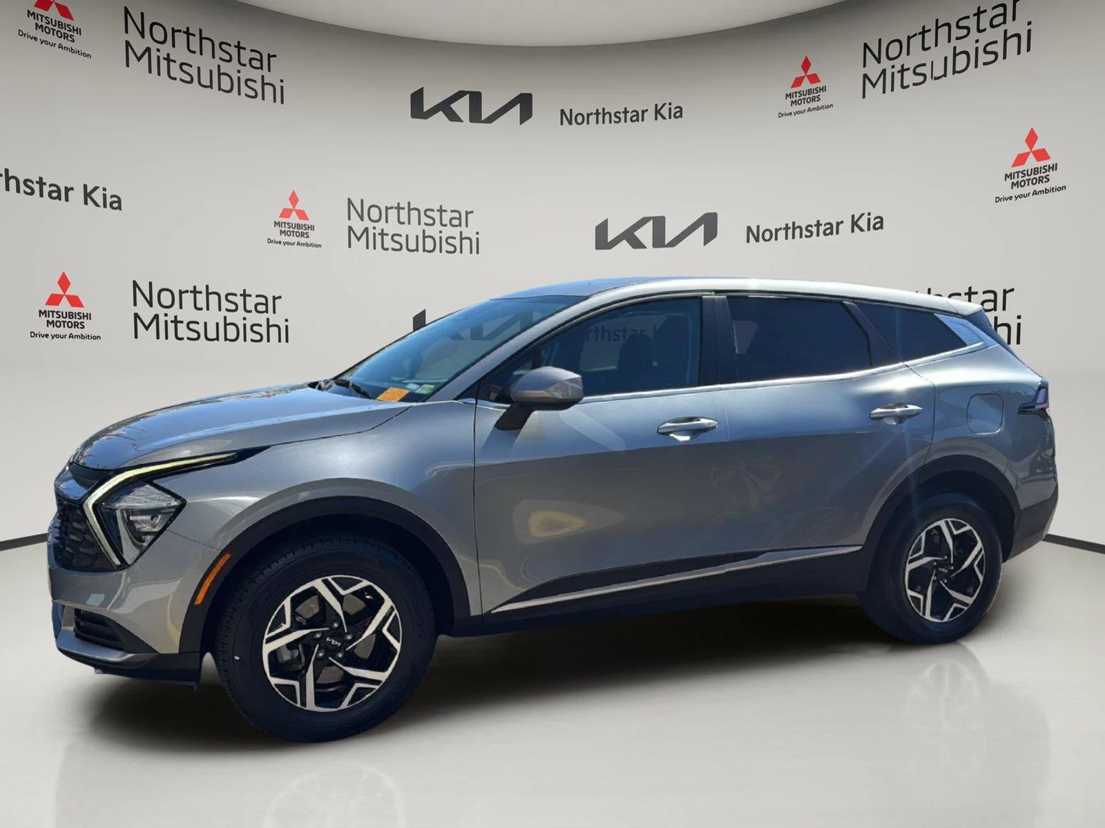 Used 2023 Kia Sportage LX with VIN KNDPUCAF7P7134688 for sale in Woodside, NY
