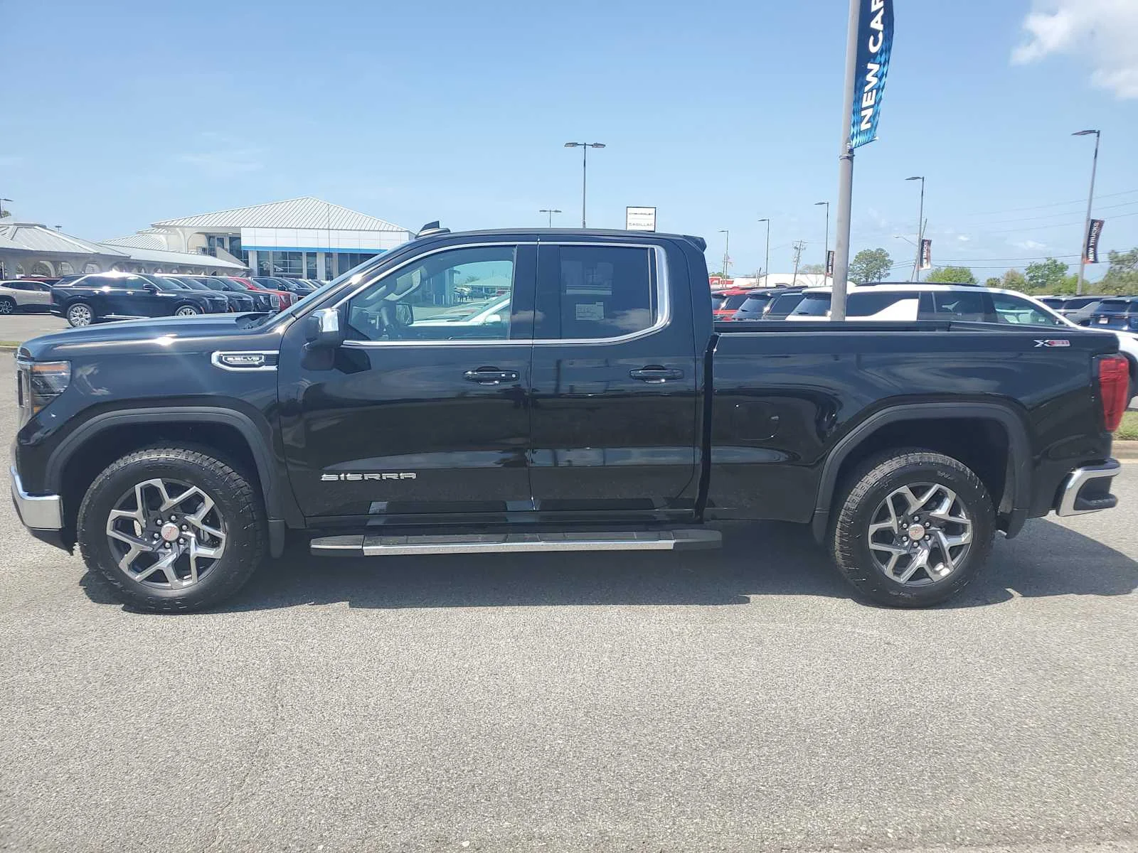 New 2026 Onyx Black GMC SLE image 2
