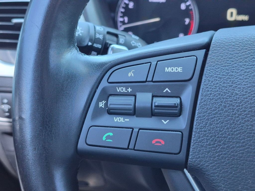 Used 2016 Black Hyundai 3.8 image 16