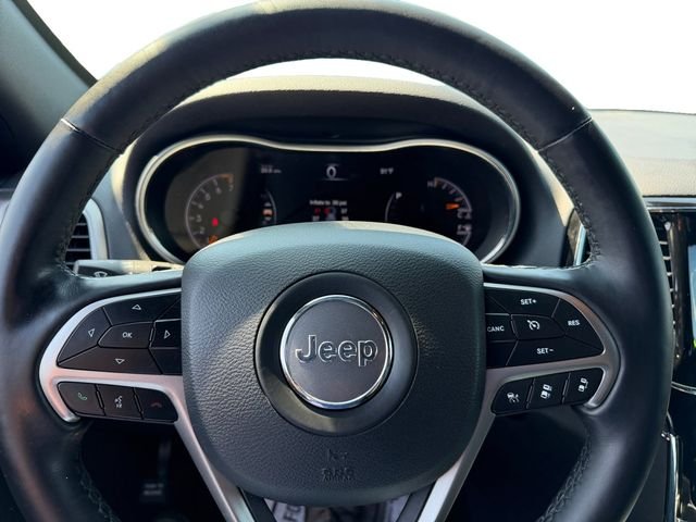 Used 2020 Silver Jeep Limited image 17