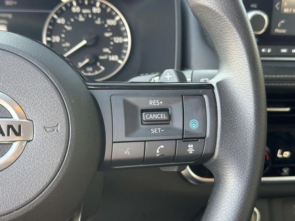 Used 2021 Red Nissan SV image 29