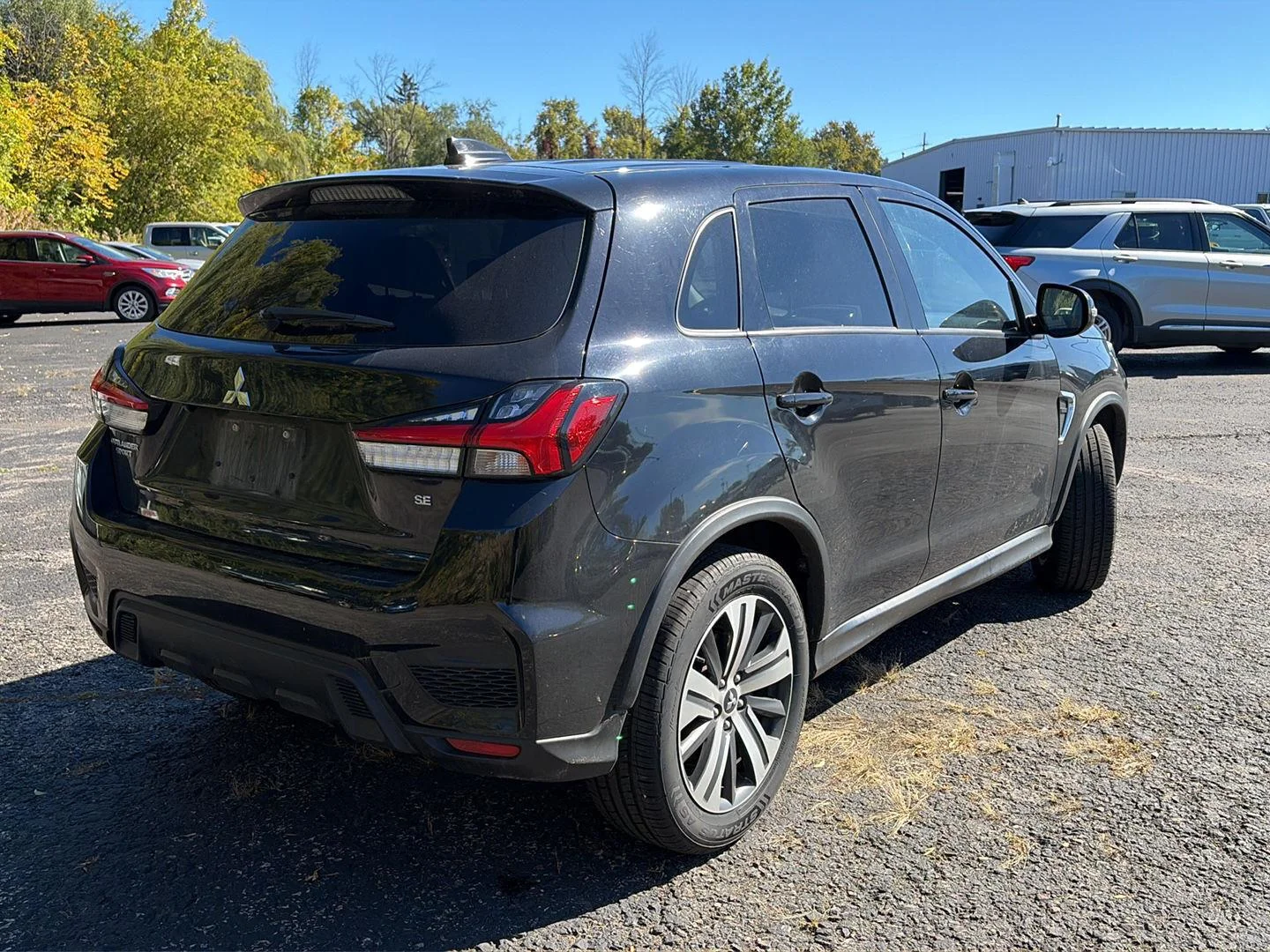 Used 2020 Labrador Black Metallic Mitsubishi SE 2.0 image 4