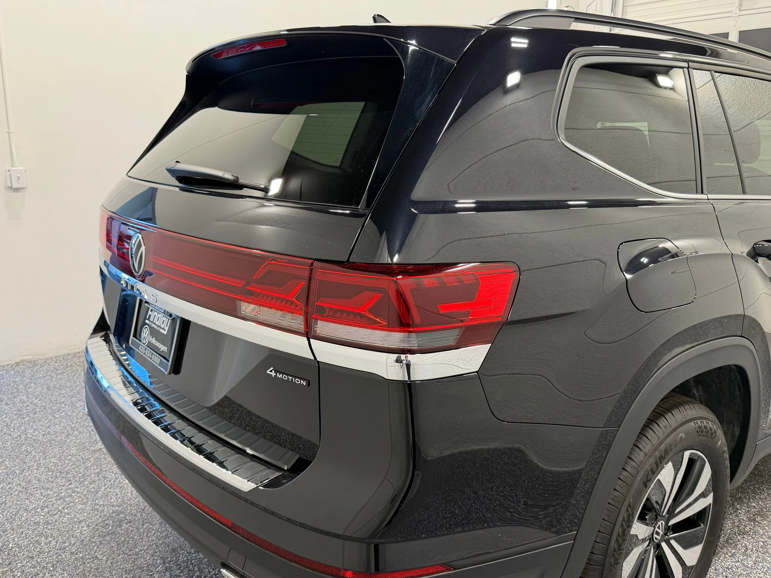 New 2026 Black Volkswagen 2.0T SE image 17