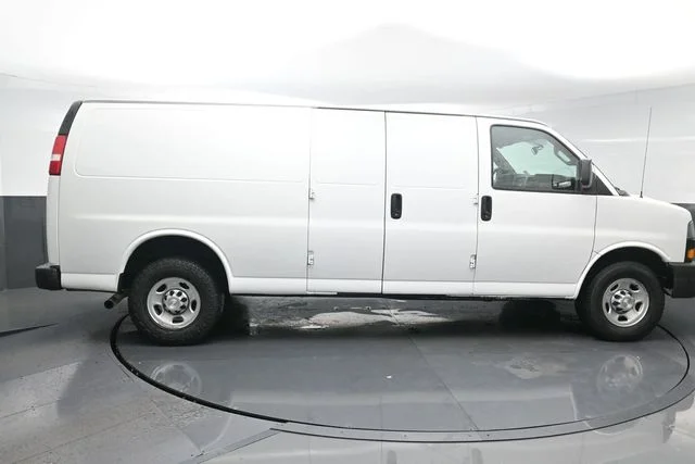 2021 Chevrolet Express Cargo Work Van - Photo 8