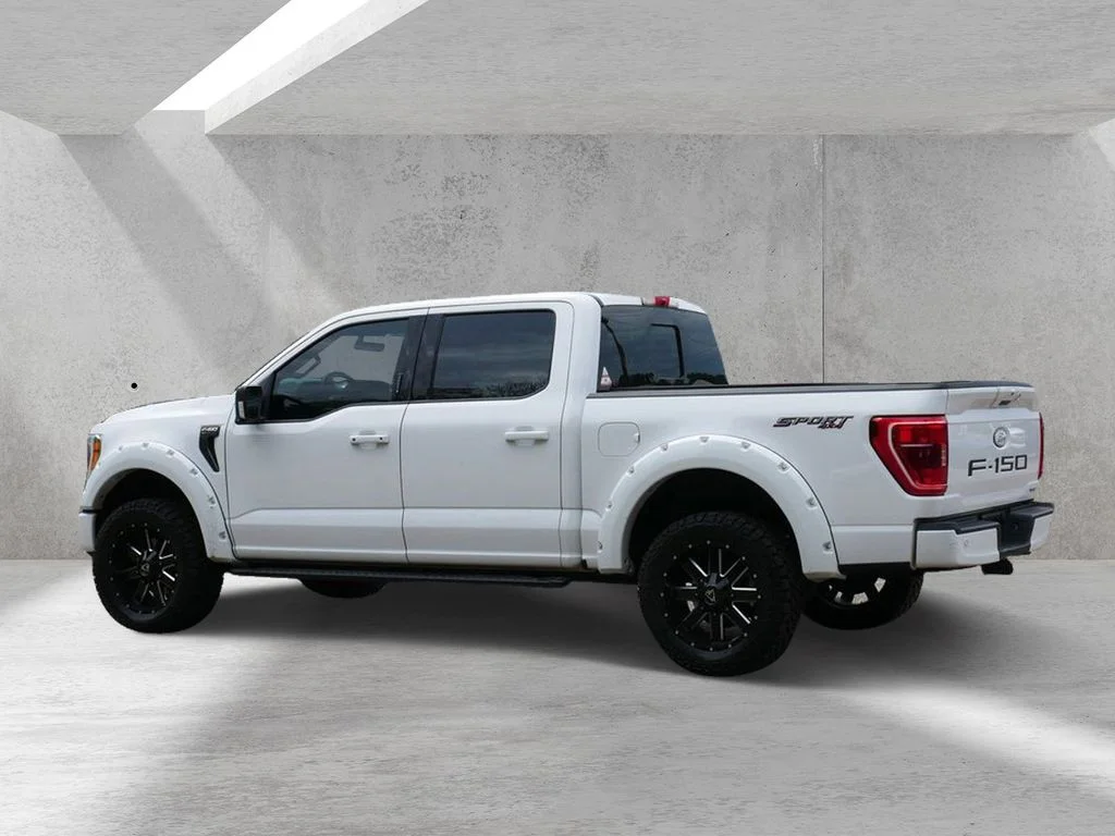 Used 2022 White Ford XLT image 4