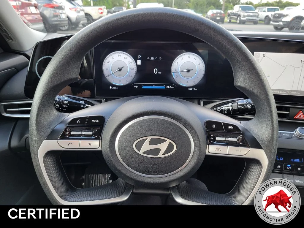 Used 2024 White Hyundai SEL image 32