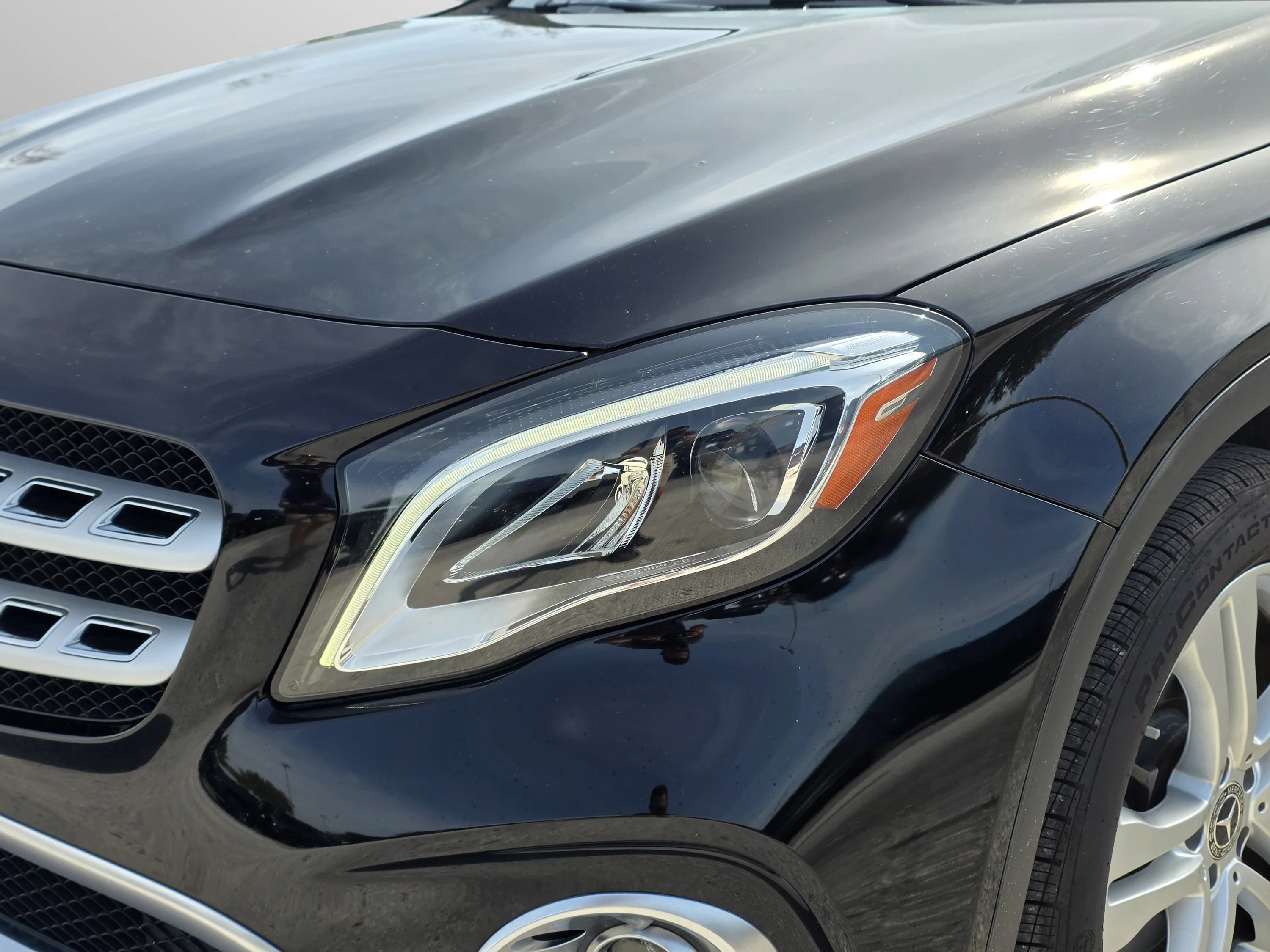 Used 2020 Cosmos Black Metallic Mercedes-Benz GLA 250 image 38