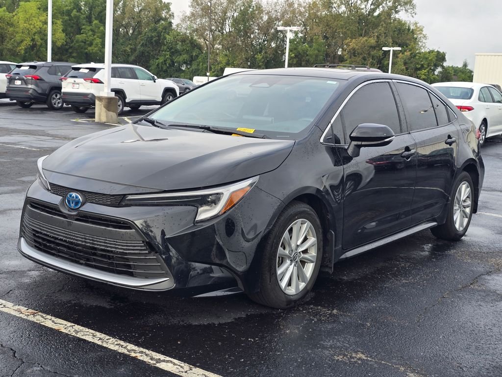 Used 2024 Black Toyota XLE image 4
