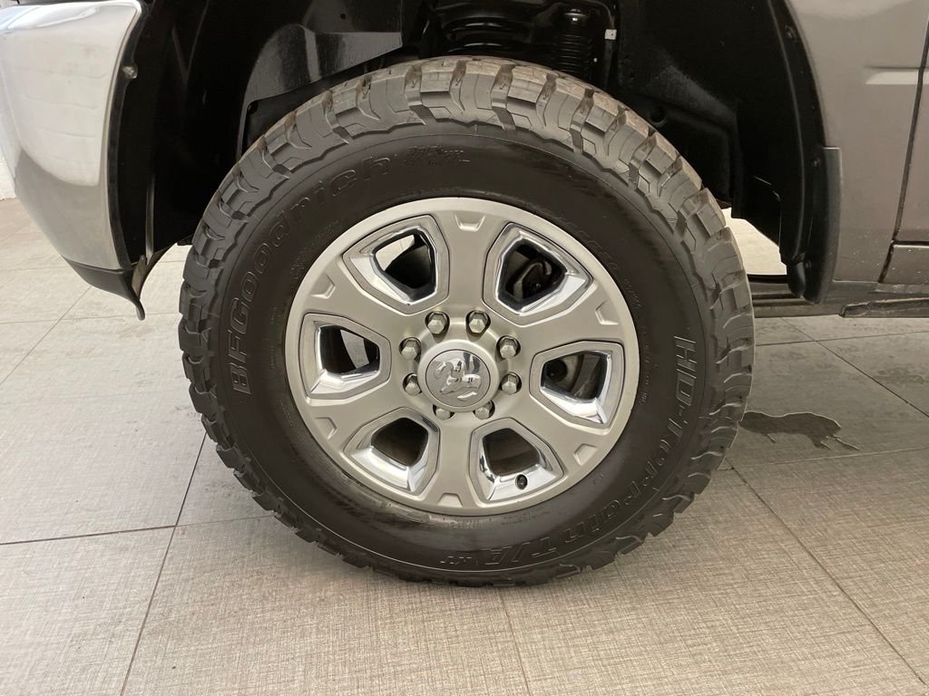 Used 2015 Gray Ram Tradesman image 8