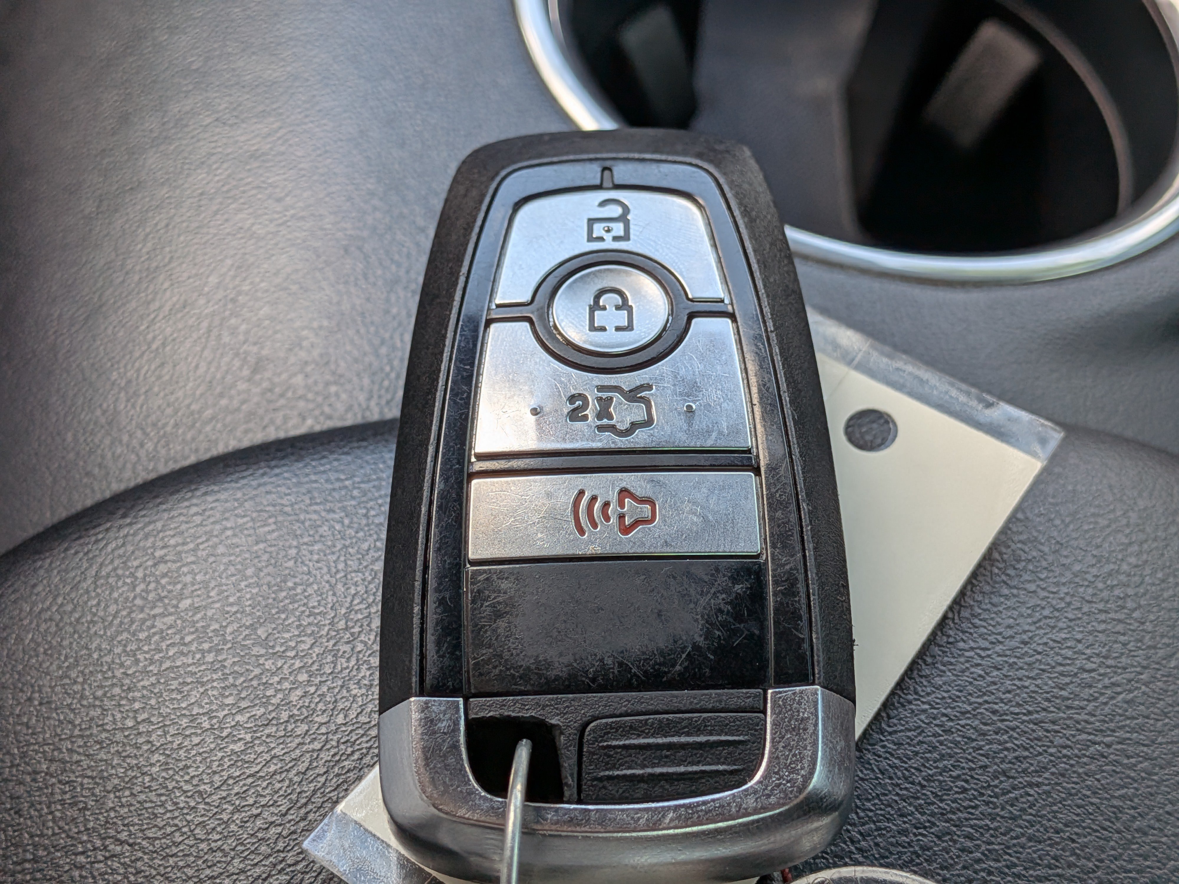 Used 2024 Oxford White Ford GT Premium image 31