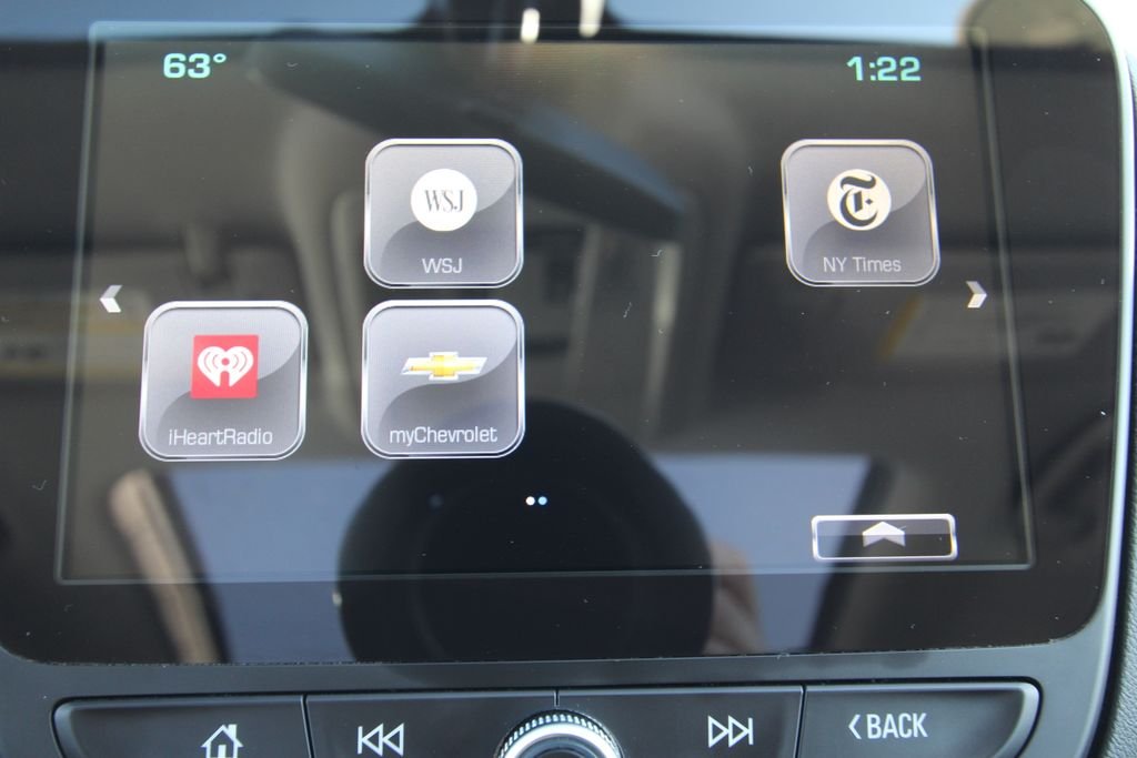 Used 2018 Gray Chevrolet LT image 28