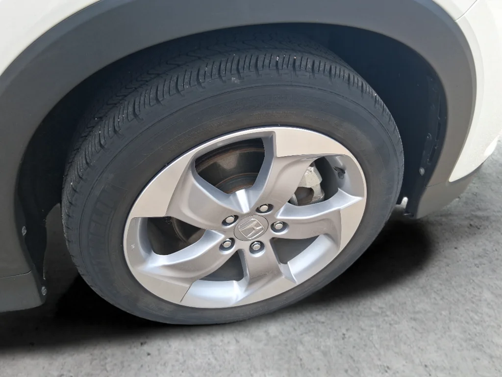 Used 2022 White Honda LX image 41