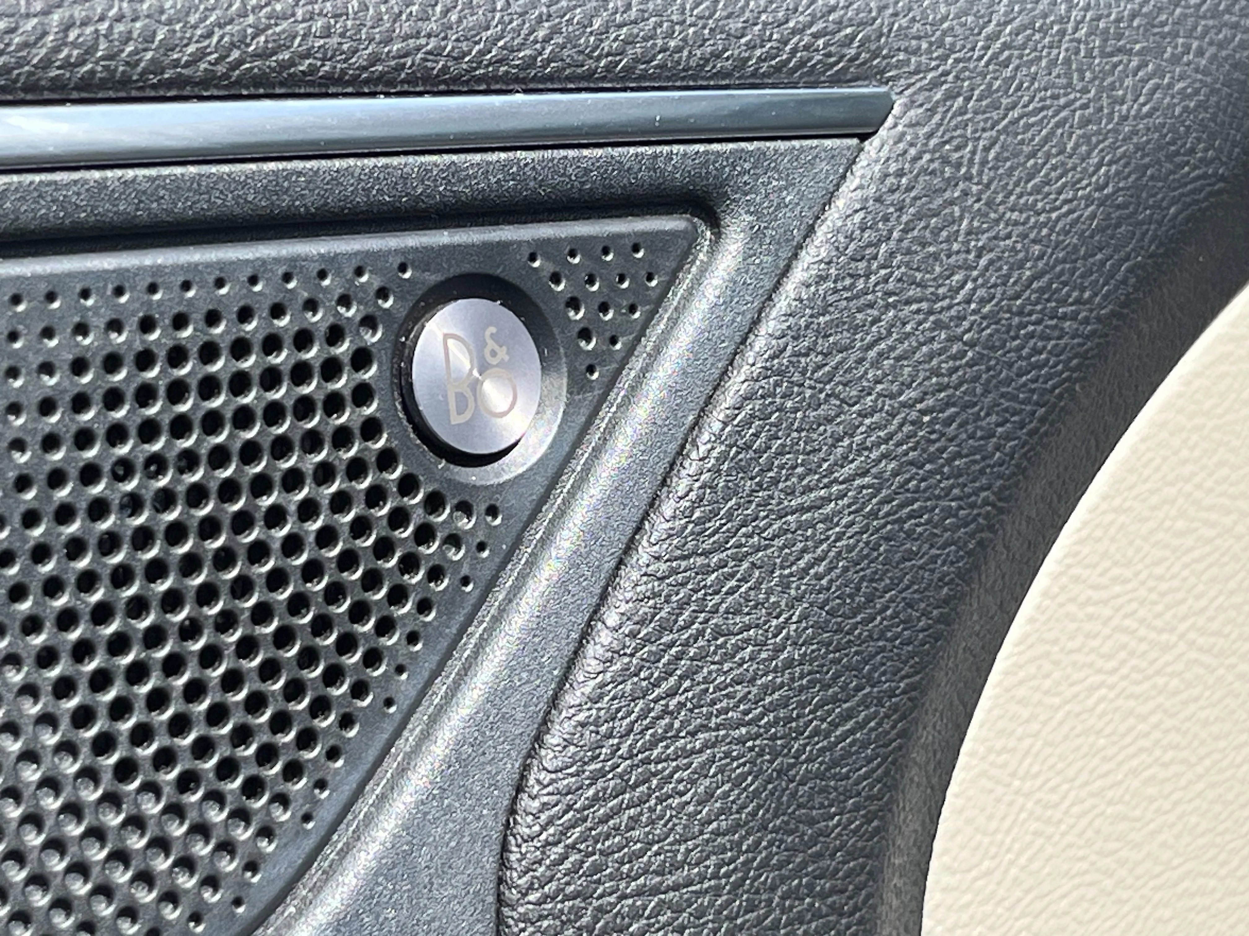 Used 2020 Green Metallic Ford Titanium image 24