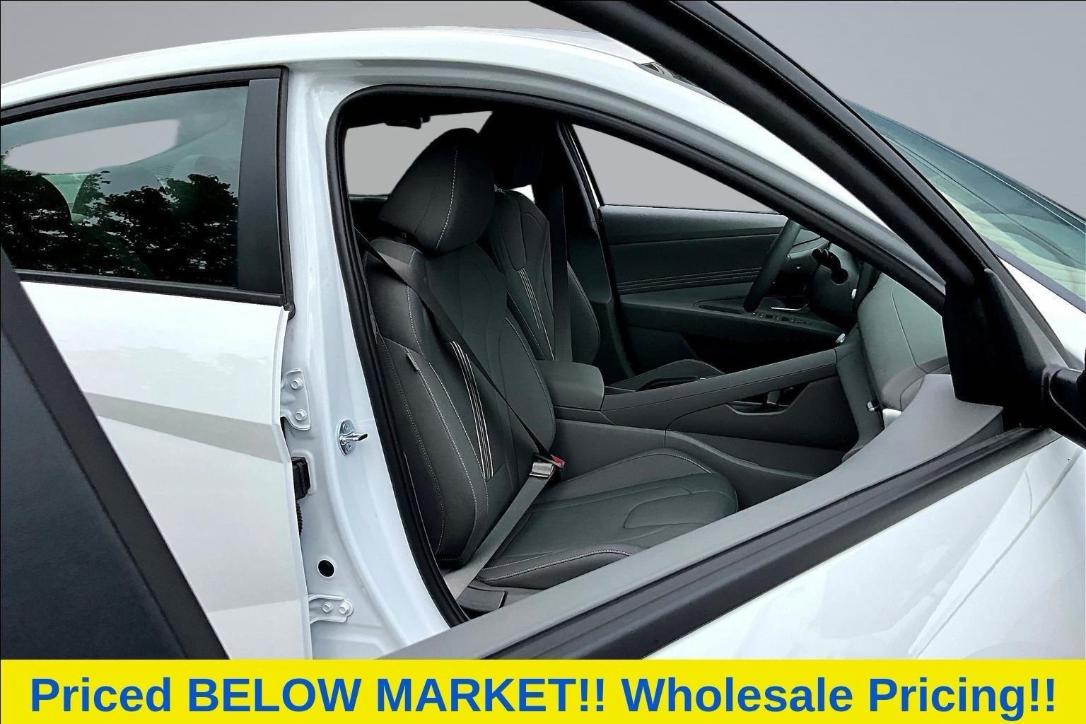 Used 2026 White Hyundai SEL Sport image 7