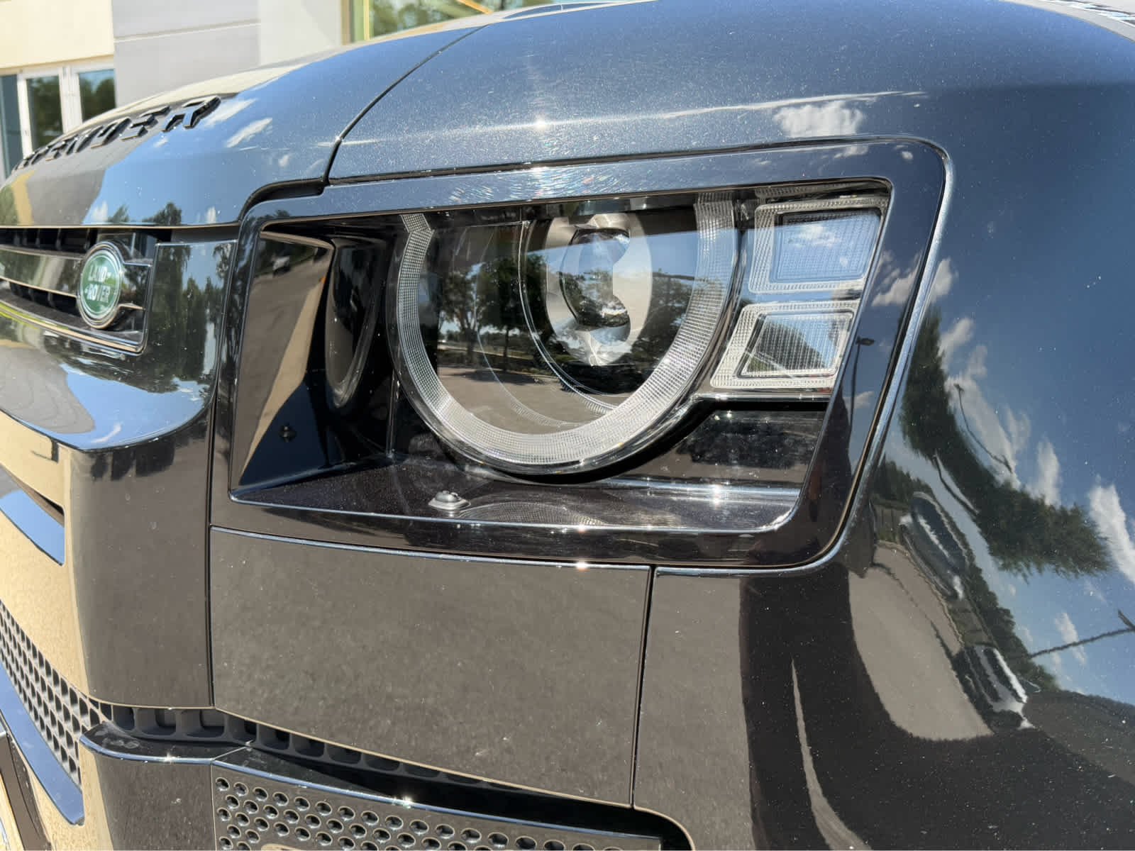 Certified Used 2025 Santorini Black Metallic Land Rover X image 5