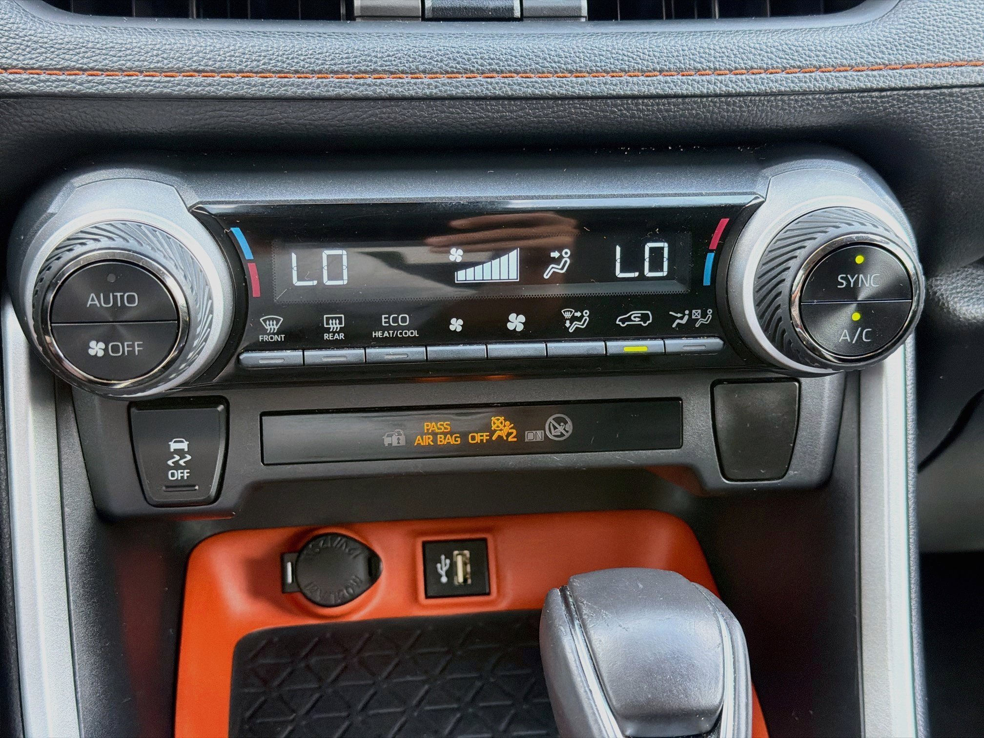 2024 Toyota RAV4 Adventure - Photo 31