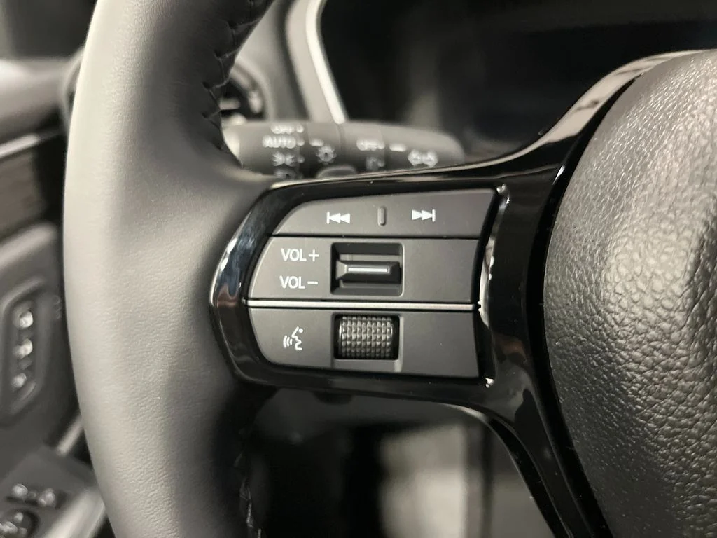 New 2026 Sonic Gray Pearl Honda Touring image 19