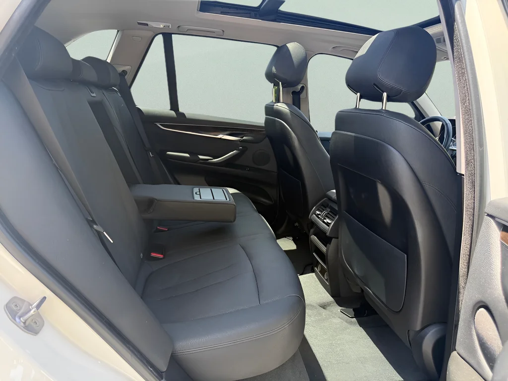 Used 2016 Alpine White BMW sDrive35i image 14