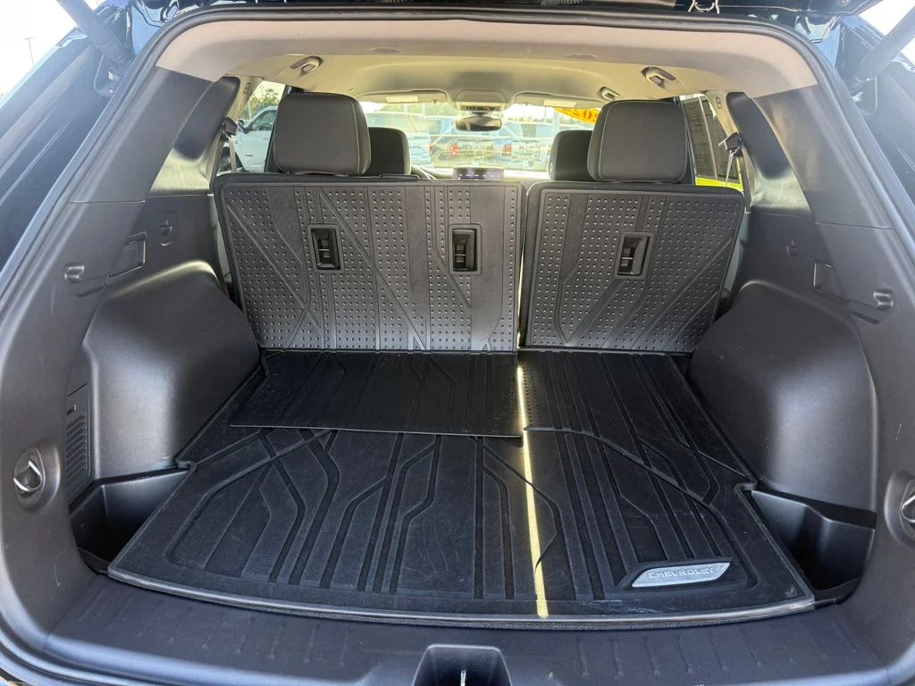 Used 2024 Black Chevrolet LT image 18