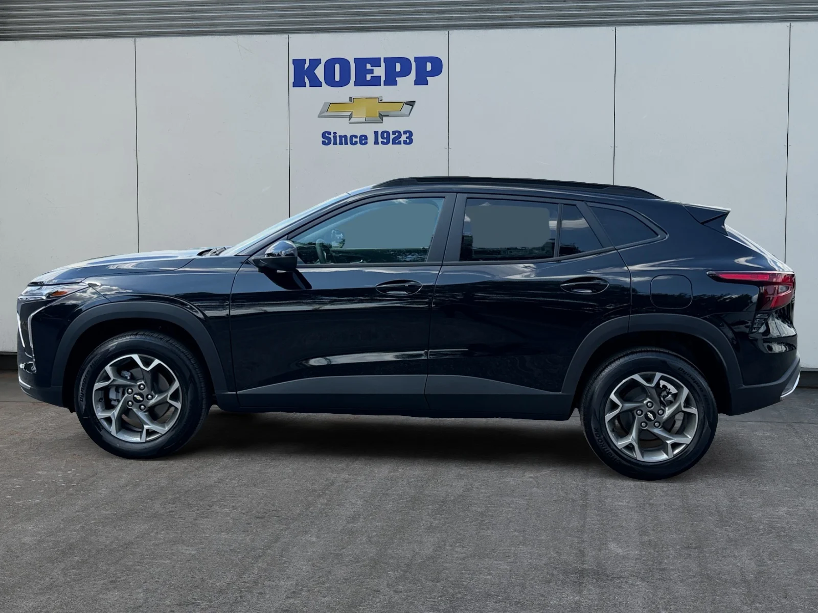 New 2026 Mosaic Black Metallic Chevrolet LT image 2