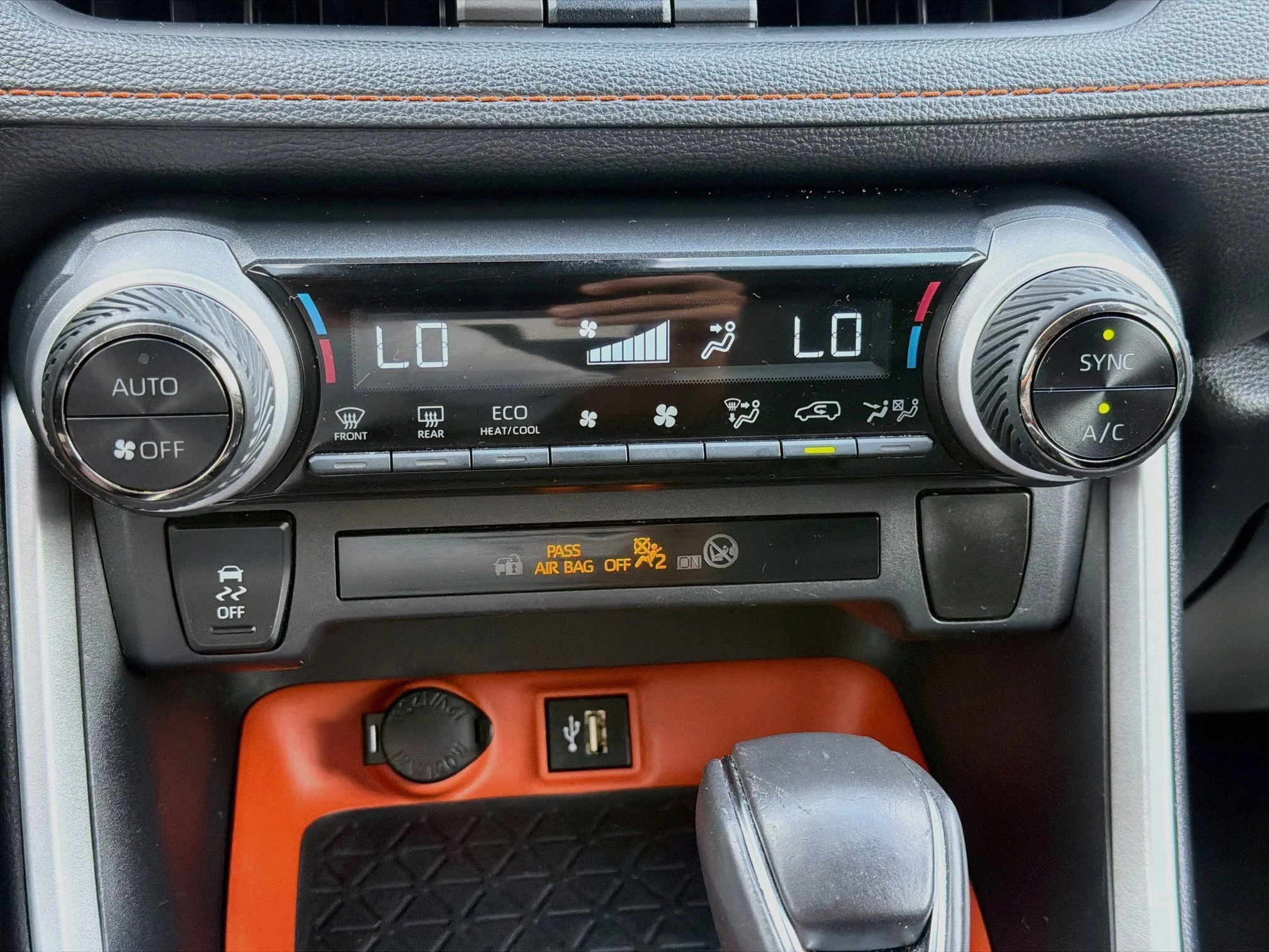 Used 2024 Ice Toyota Adventure image 31
