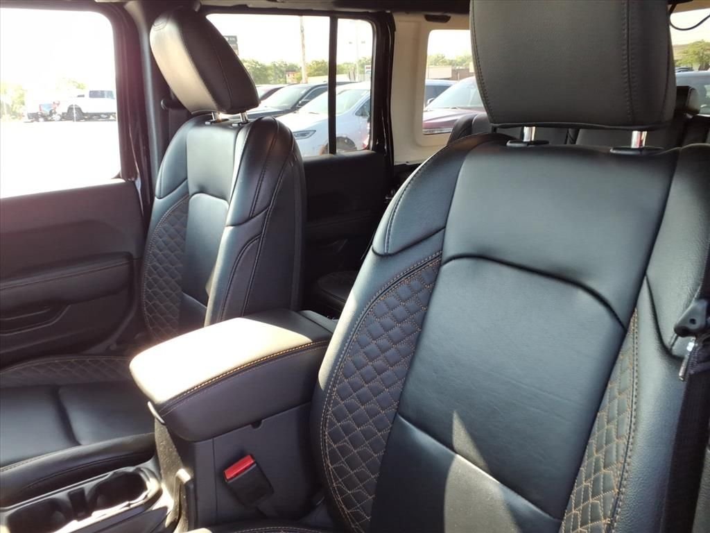 Certified Used 2023 Black Jeep Sahara 4xe image 9
