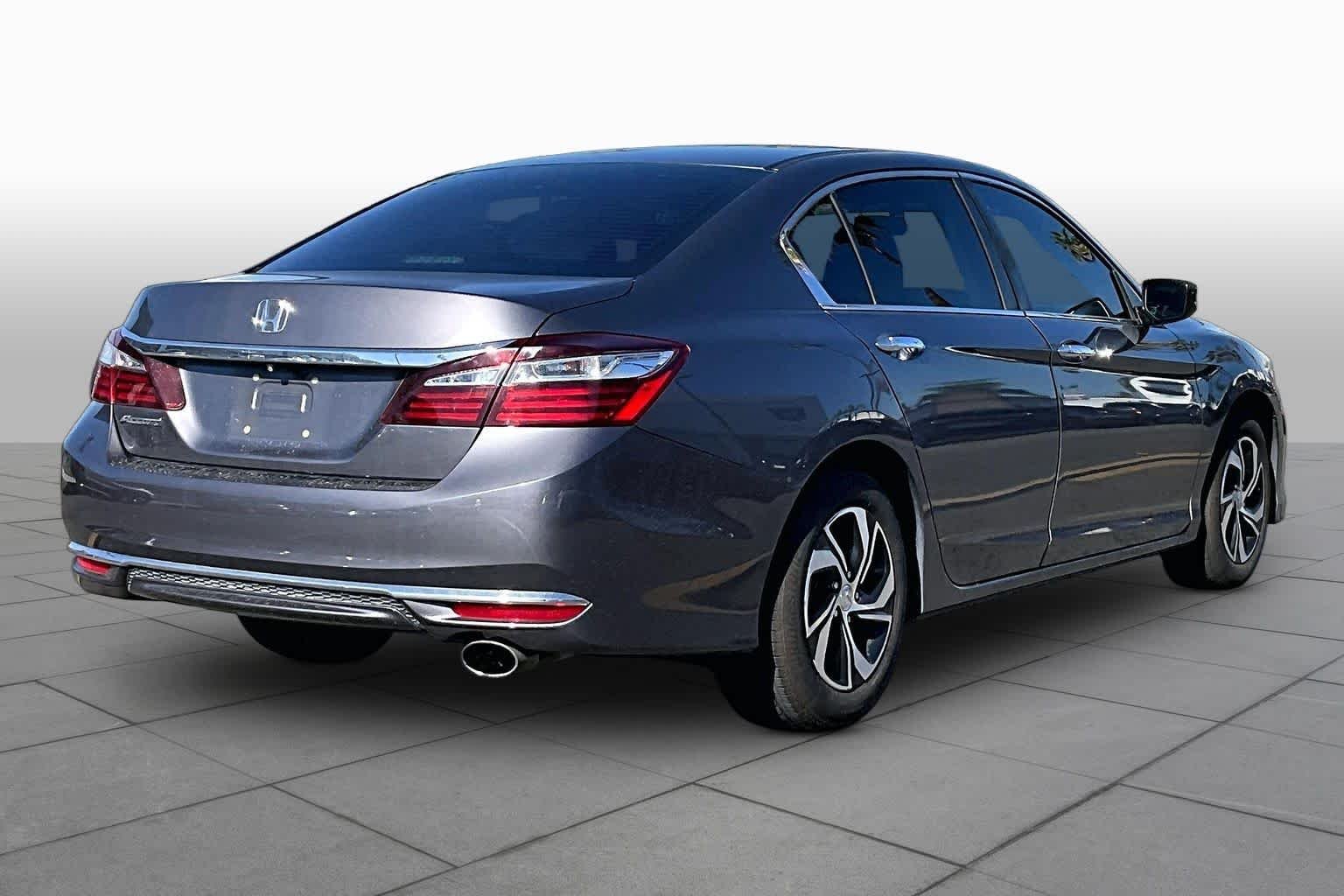Used 2017 Modern Steel Metallic Honda LX image 12
