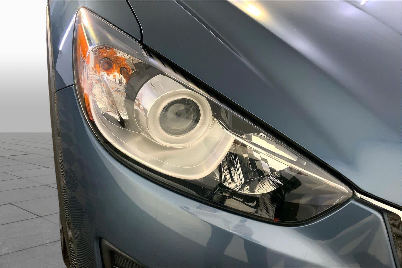 Used 2016 Blue Reflex Mica Mazda Grand Touring image 28