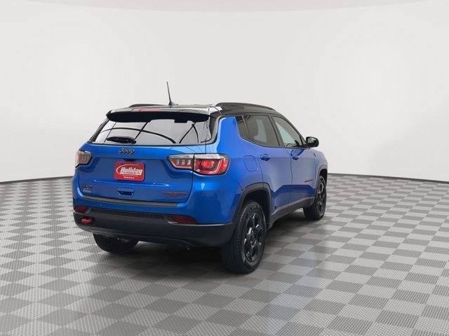 Used 2023 Laser Blue Pearlcoat Jeep Trailhawk image 34
