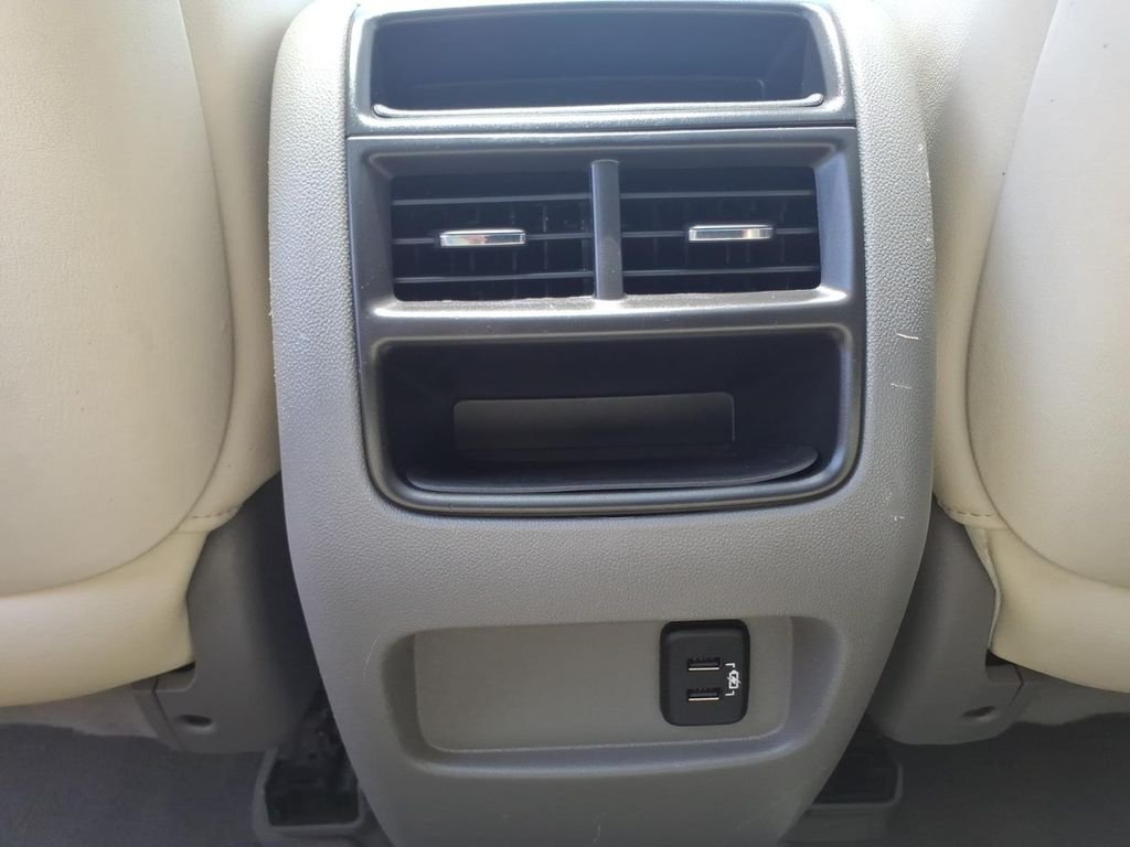 Used 2018 Silver Cadillac Luxury image 14