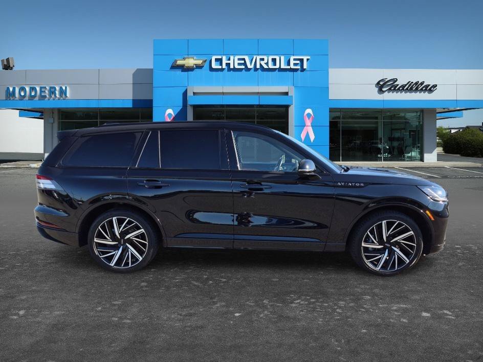 Used 2025 Infinite Black Metallic Clearcoat Lincoln Black Label image 6