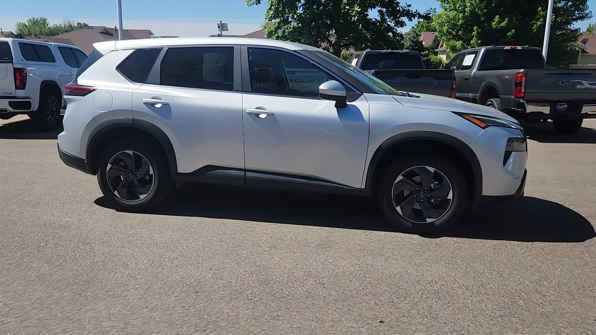 Used 2025 Brilliant Silver Metallic Nissan SV image 5
