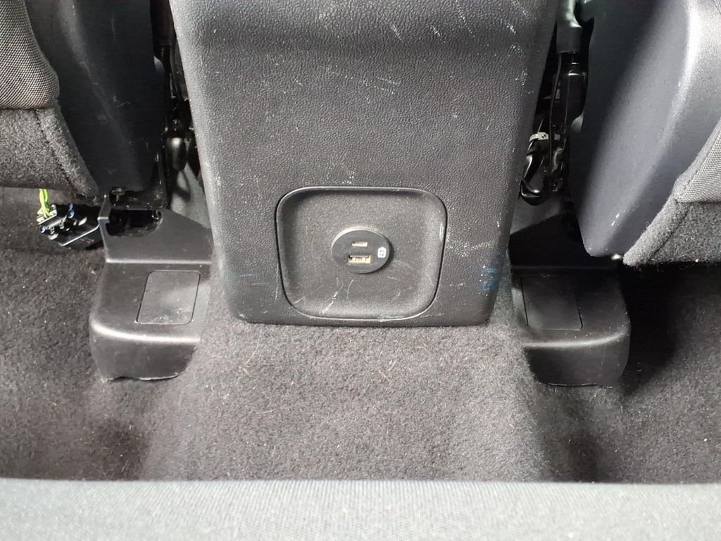 Used 2022 Oxford White Ford Base image 4
