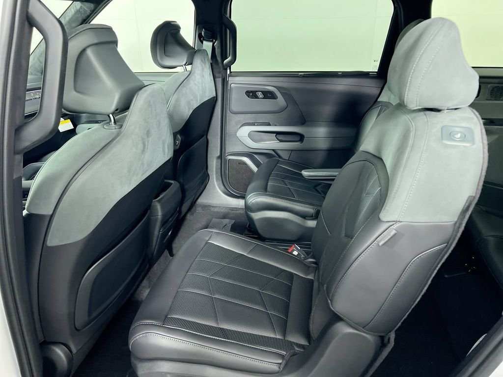New 2027 Glacial White Pearl Kia X-Pro SX Prestige image 25