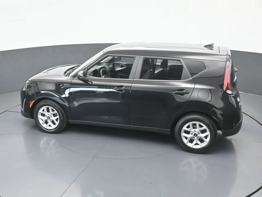 Used 2023 Fusion Black Kia S image 45