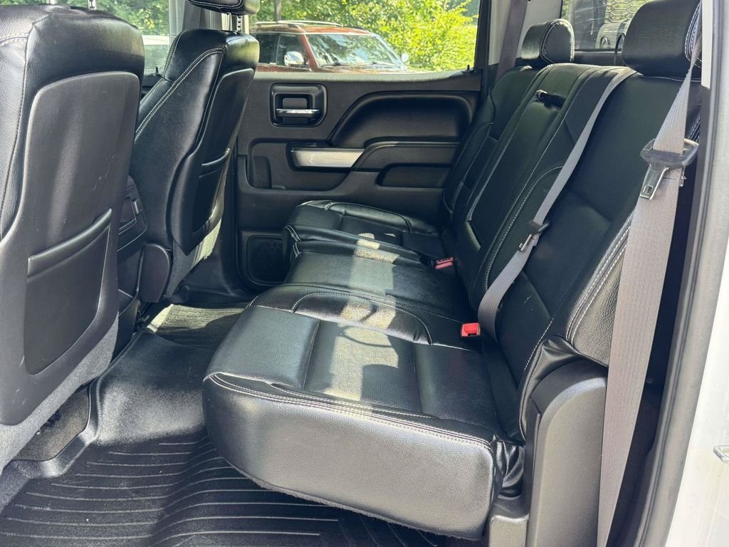 Used 2015 White Chevrolet LT image 18