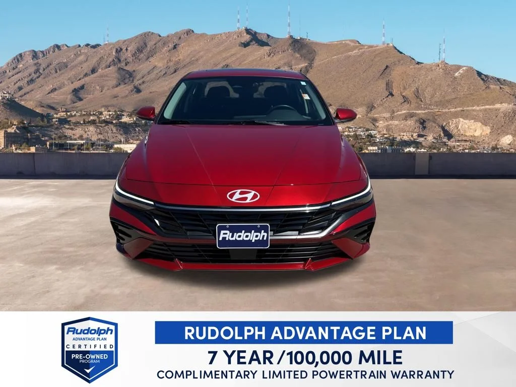Used 2025 Red Hyundai SEL Convenience image 9