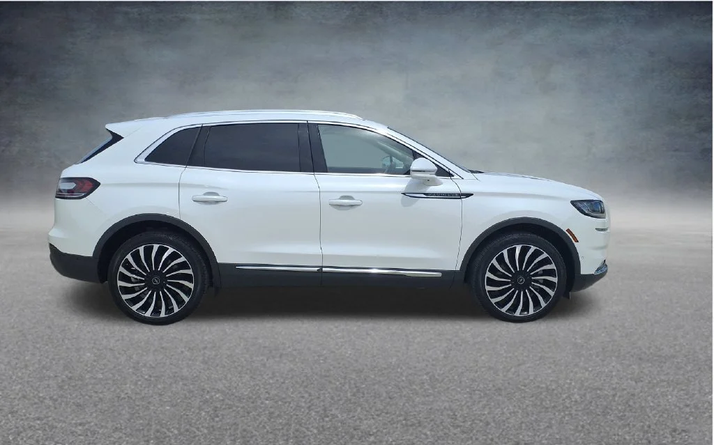 Used 2023 White Lincoln Black Label image 8
