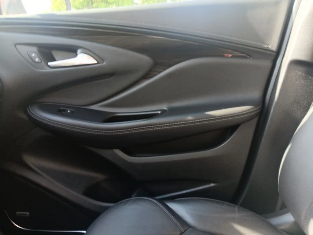 Used 2019 Bronze Alloy Metallic Buick Premium I image 35