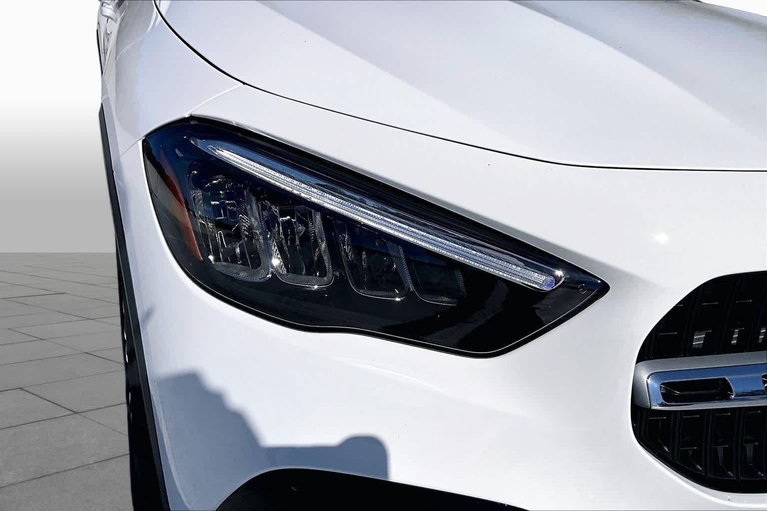 Used 2026 Polar White Mercedes-Benz GLA 250 image 27