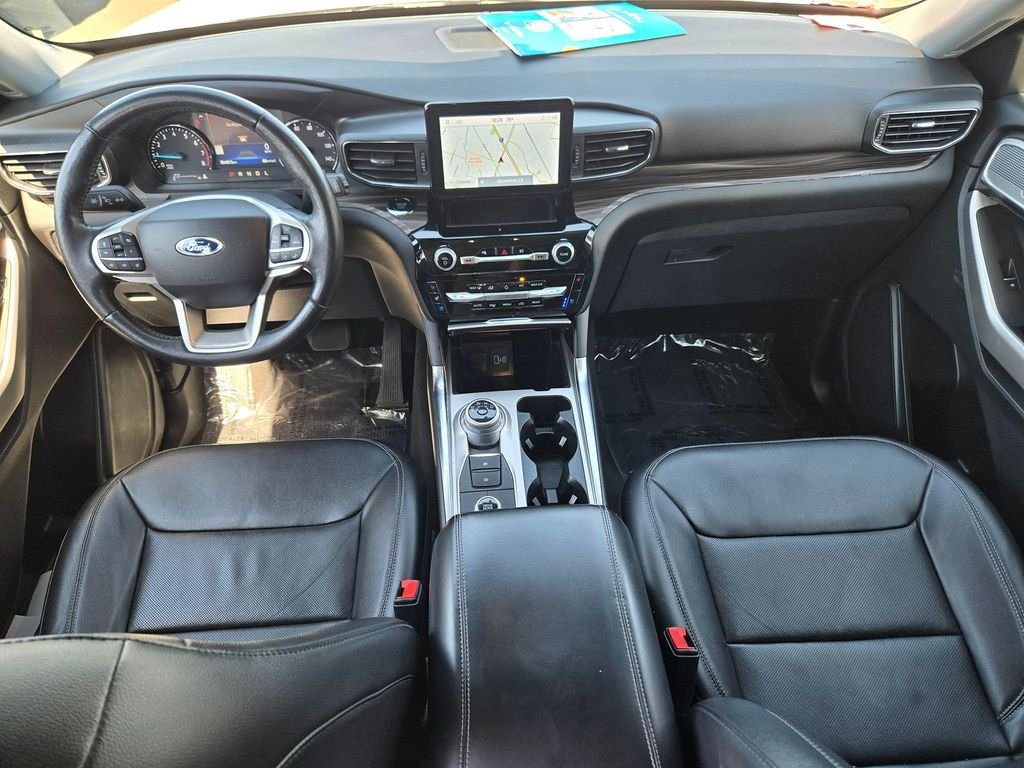 Used 2022 White Ford Limited image 9