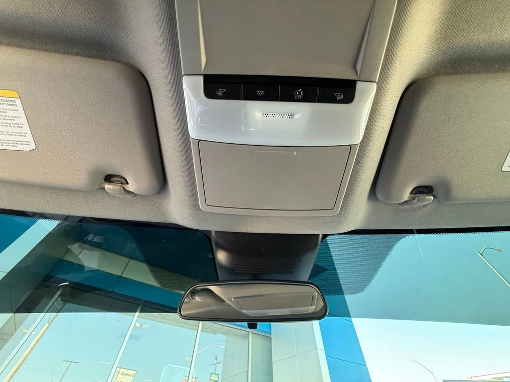 Used 2025 Gray Nissan SR image 29