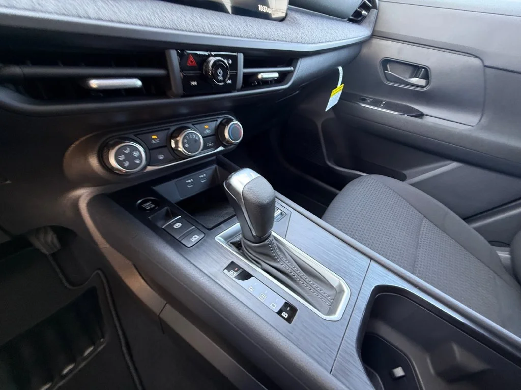 New 2027 Gray Nissan S image 22