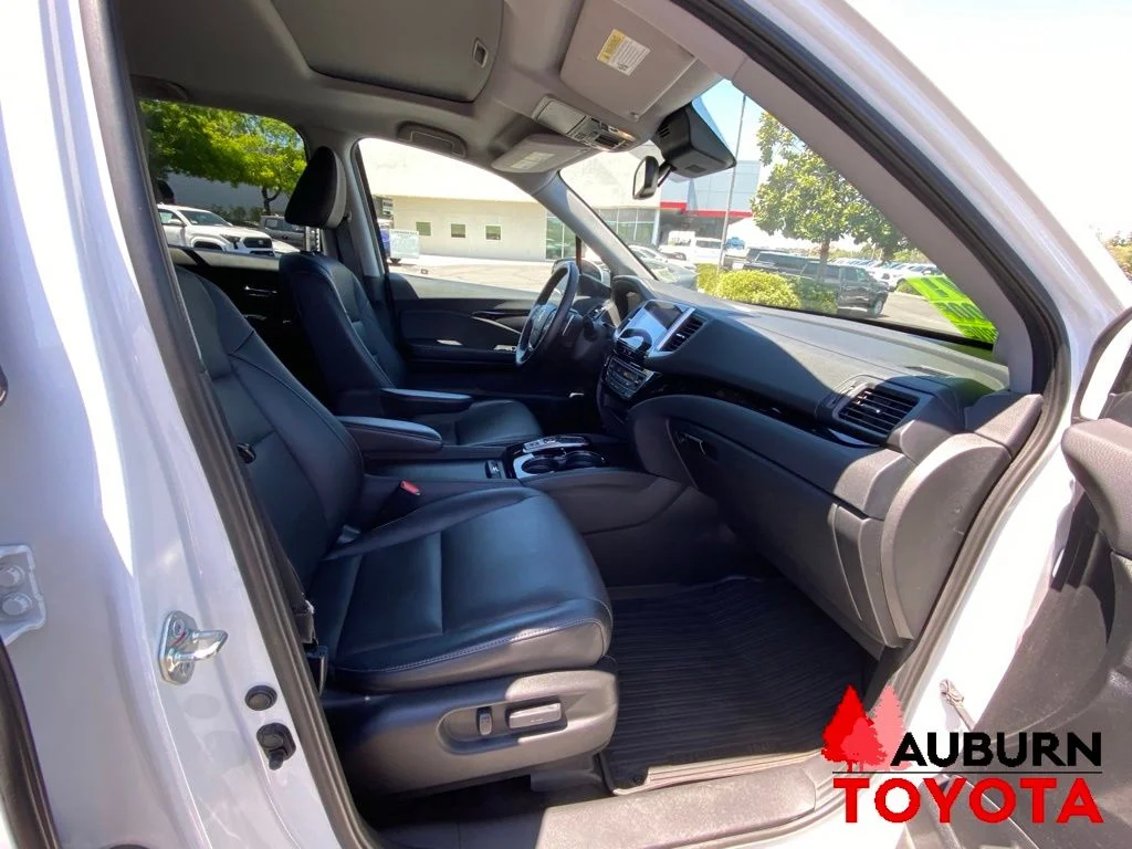 Used 2020 Platinum White Pearl Honda RTL-E image 16