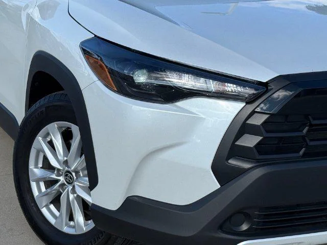 Certified Used 2026 PLATINUM WHITE PEARL MC. Toyota LE image 34