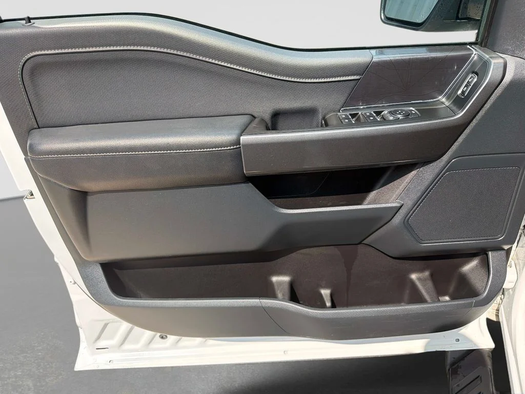 Used 2023 White Ford XLT image 18