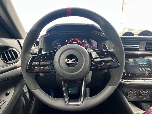 2025 Nissan Z NISMO - Photo 9