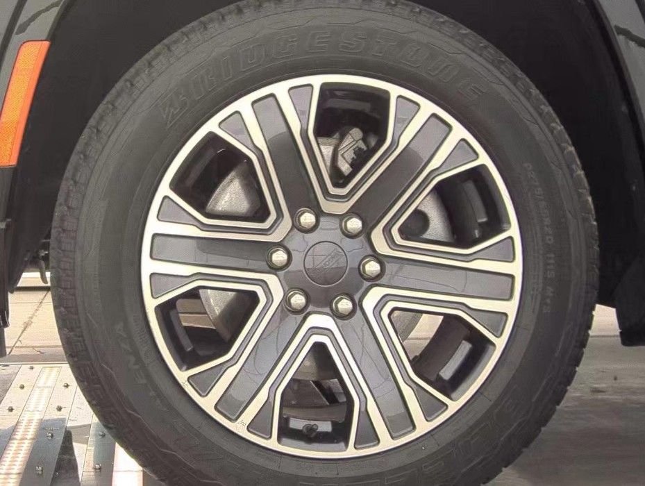 Used 2024 Black Jeep Series II image 5