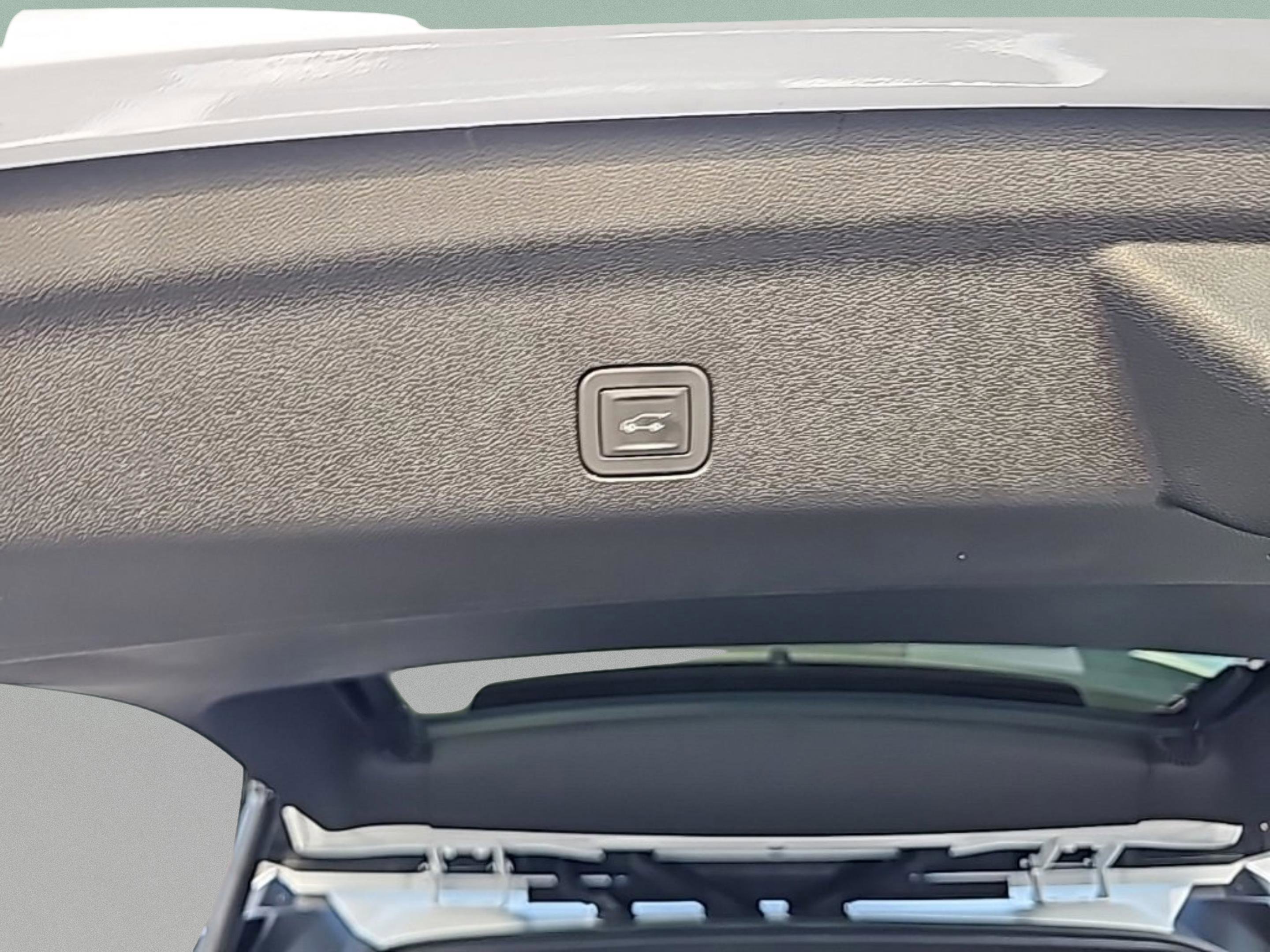 2026 Chevrolet Tahoe LT - Photo 17